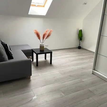 Nowa Stodola Koniec Swiata アパート